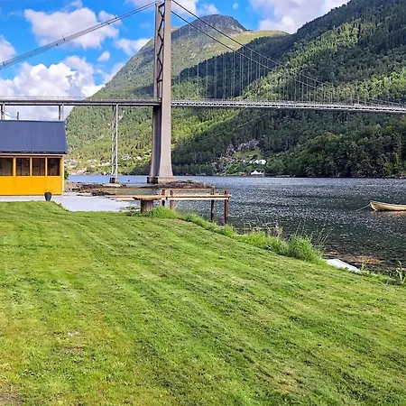 Holiday Home Oystese Vakantiehuis Øystese